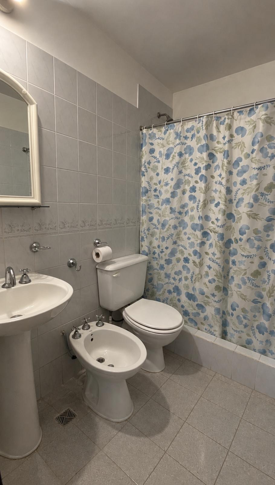 Baño de la habitación para 2 o 3 personas